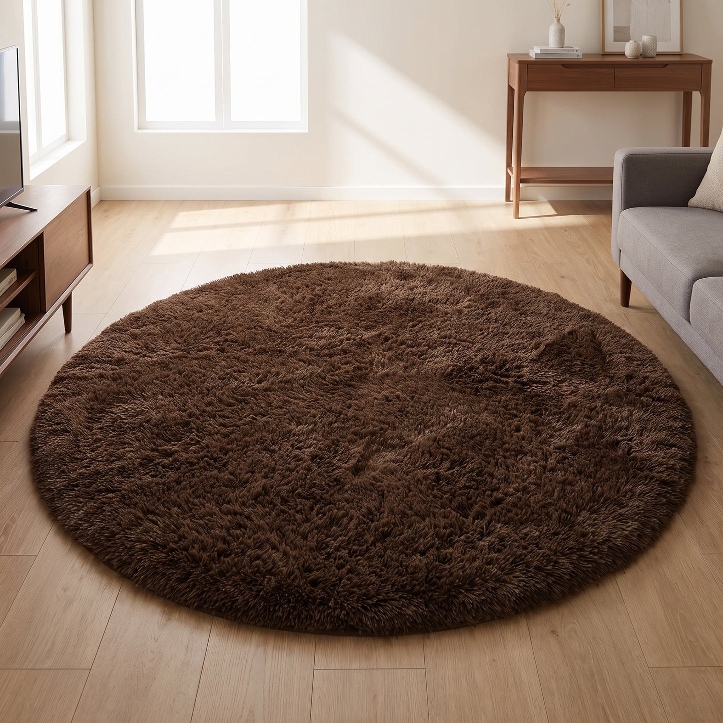 Runder Teppich Kaffeebraun im Wohnraum, Ø 160 cm
